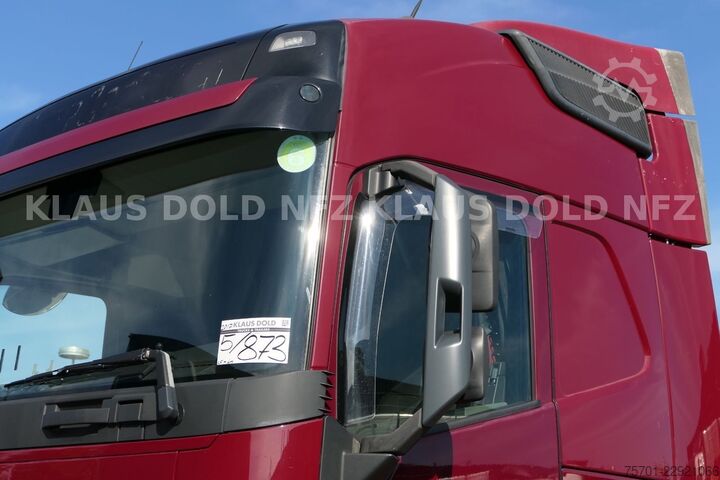 Volume tractor unit VOLVO FH 460 Globetrotter 2-Tanks Euro 6