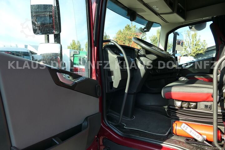 Volume tractor unit VOLVO FH 460 Globetrotter 2-Tanks Euro 6