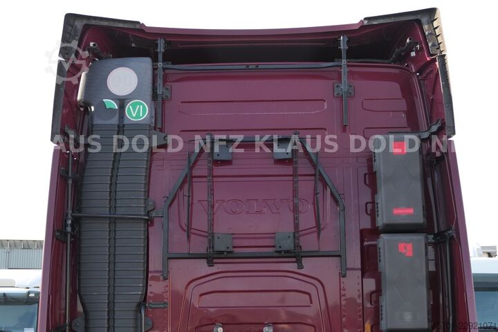 Volume tractor unit VOLVO FH 460 Globetrotter 2-Tanks Euro 6