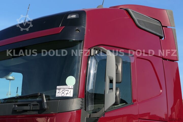 Volume tractor unit VOLVO FH 460 Globetrotter 2-Tanks Euro 6