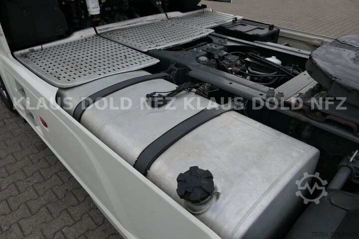 Standard tractor unit DAF XF 530 SSC Retarder XL Tank Standklima Euro 6