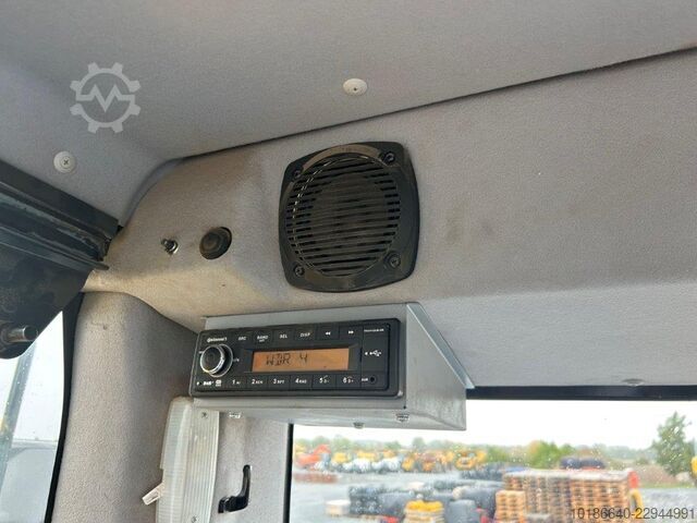 Komatsu PW148-11E0 Komatsu PW148-11E0