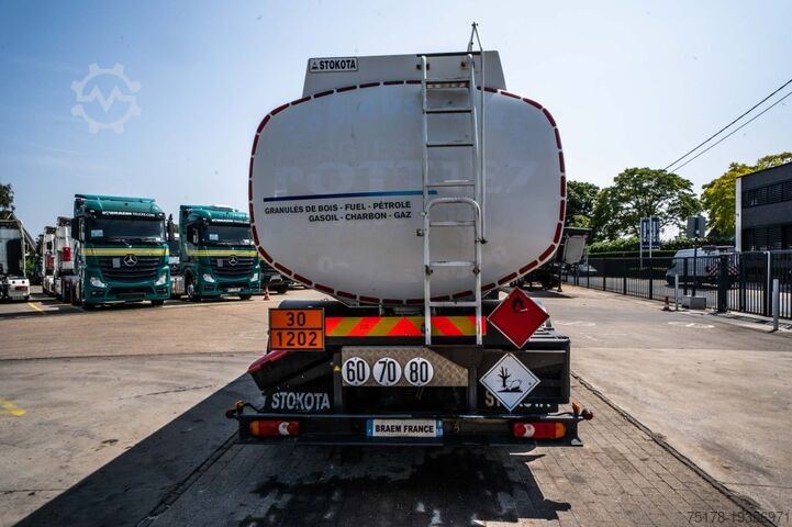 Fuel tanker RENAULT MIDLUM 270 DXI + STOKOTA 14000L /4 COMP