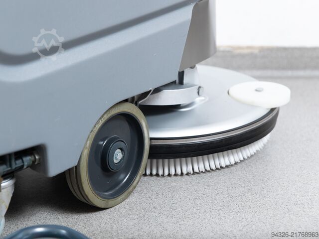 Hako Scrubmaster B45 TB510 NEW BATTERIES Hako Scrubmaster B45 TB510 - 2021y - 124h