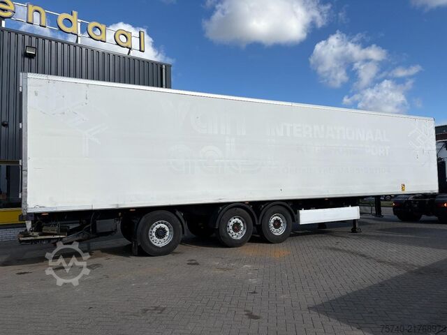 Refrigerated/freezer transport Krone SDR27 + CARRIER MAXIMA 1300 + STUURAS