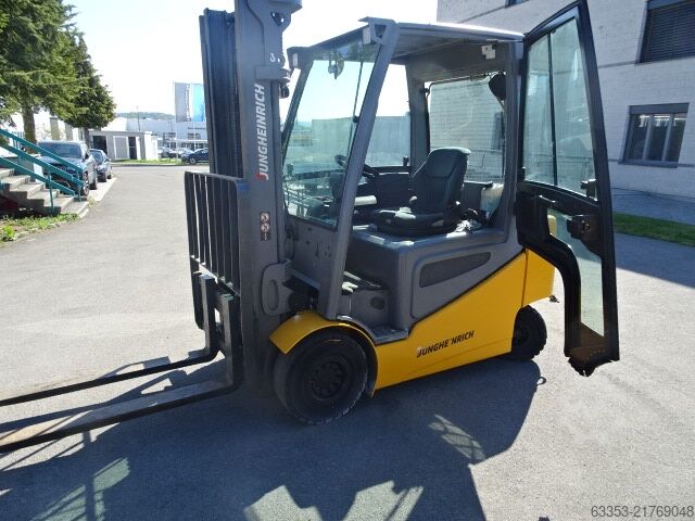 Elektro-4-Rad-Gabelstapler Jungheinrich EFG 425s