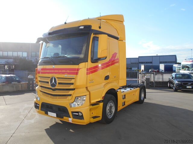 Standard tractor unit Mercedes-Benz Actros 1842