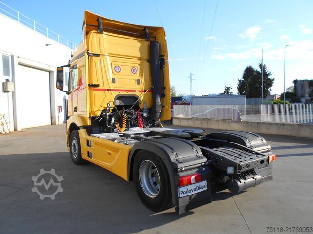Standard tractor unit Mercedes-Benz Actros 1842
