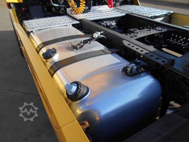 Standard tractor unit Mercedes-Benz Actros 1842