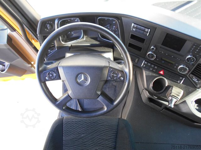 Standard tractor unit Mercedes-Benz Actros 1842