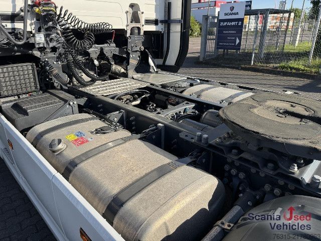 Standard tractor unit Scania S 500 - SUPER - HIGHLINE - 2x TANKs - NEW TIRES