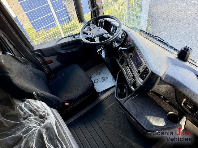 Standard tractor unit Scania R 460 - HYDRAULIK - HIGHLINE - ACC - 2x TANKs