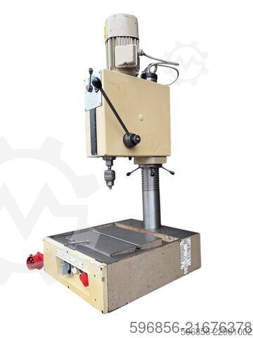 Bench drill BT2 | Industrial | 380V | East Germany (DDR) Wiertarka stołowa BT2 | Przemysłowa | 380V | DDR Wiertarka stołowa BT2 | Przemysłowa | 380V | DDR