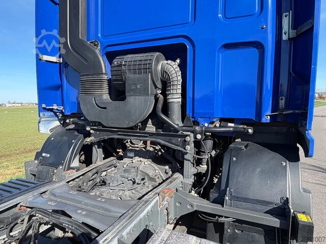 Chassis with cab DAF CF 250 CF250.19 EURO6. Chassic cabine