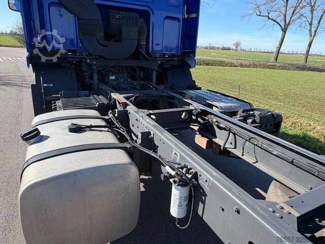 Chassis with cab DAF CF 250 CF250.19 EURO6. Chassic cabine