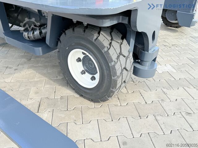 Four-way forklift Combilift C8000 GAS TRIPLEX 8300 WIDE POSITIONER