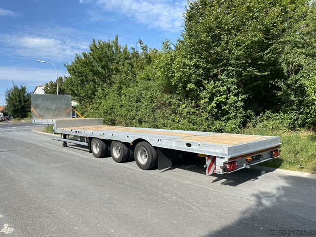 Low loader semitrailer Möslein ST 3-Plato 9,4  3 Achs Satteltieflader Plato 45 t GGfür Fertigteile, Baumaschinen oder Container