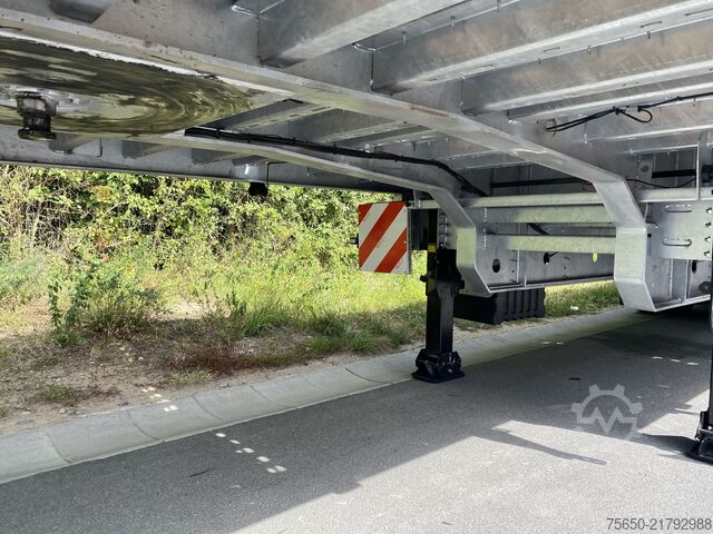 Low loader semitrailer Möslein ST 3-Plato 9,4  3 Achs Satteltieflader Plato 45 t GGfür Fertigteile, Baumaschinen oder Container