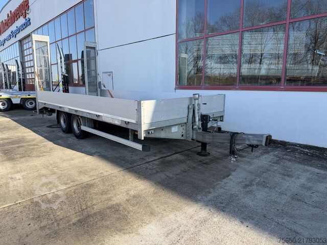 Low loader trailer Möslein THT 13 Schwebheim  13 t Tandemtieflader