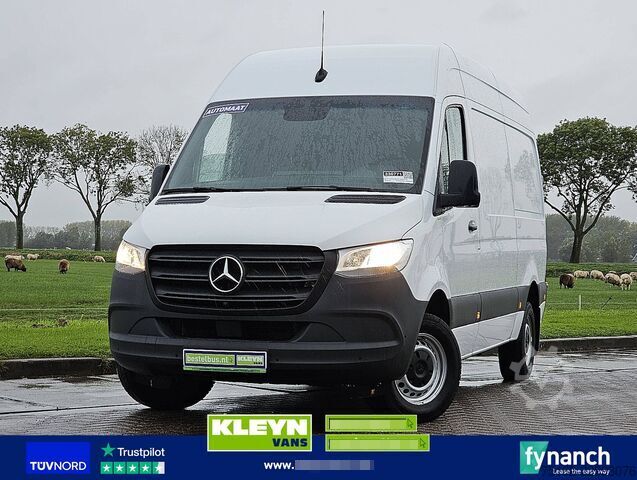 MERCEDES-BENZ SPRINTER 317 L2H2 RWD Automaat Mbux Camera 3 Zits Airco Apple Carplay Euro6 170 PK! MERCEDES-BENZ SPRINTER 317 L2H2 RWD Automaat Mbux Camera 3 Zi...