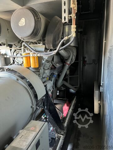 Stromerzeuger Perkins 880 kVA