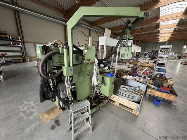 Universal tool milling machine MAHO MH 700