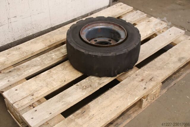 Solid rubber tires, 2 pieces Phoenix Contact 18x7-8  GSV  4.33 R-8