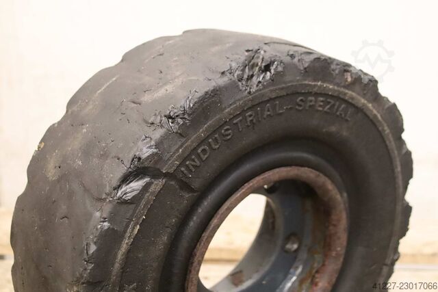 Solid rubber tires, 2 pieces Phoenix Contact 18x7-8  GSV  4.33 R-8