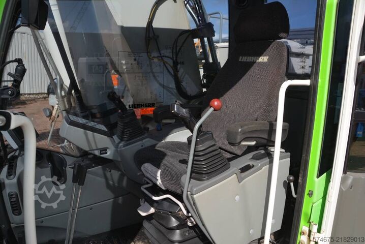 Teleskopbagger Liebherr R 946 LC-V Long Reach