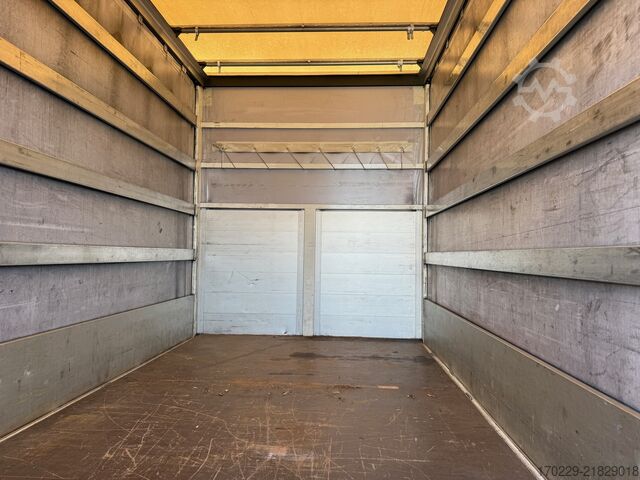 Curtain sider van Iveco DAILY 35C16 HI-MATIC