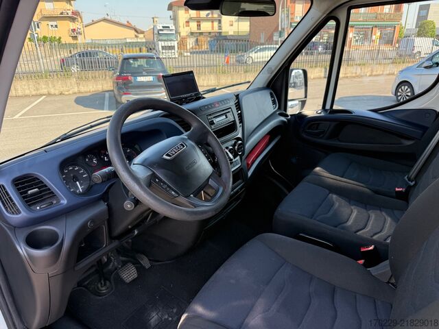 Curtain sider van Iveco DAILY 35C16 HI-MATIC