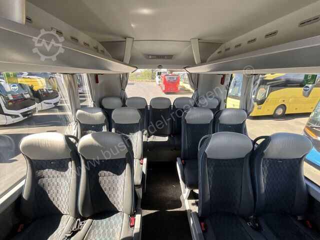 Touring car MAN R 07 Lions Coach