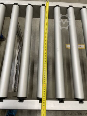 Roller conveyor  