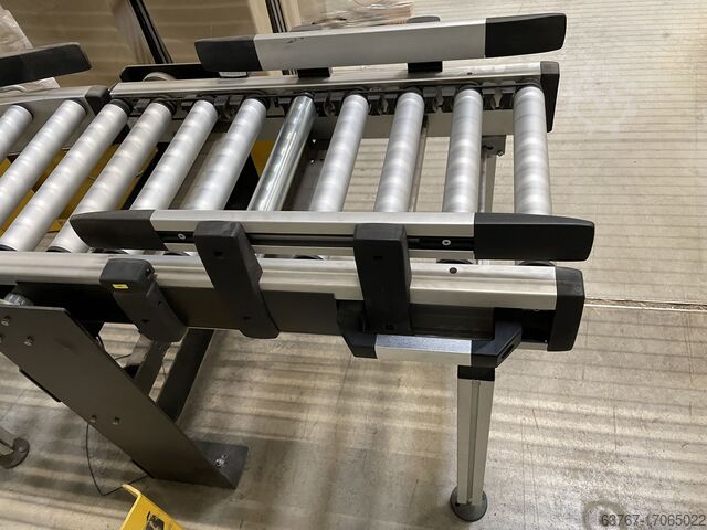 Roller conveyor  