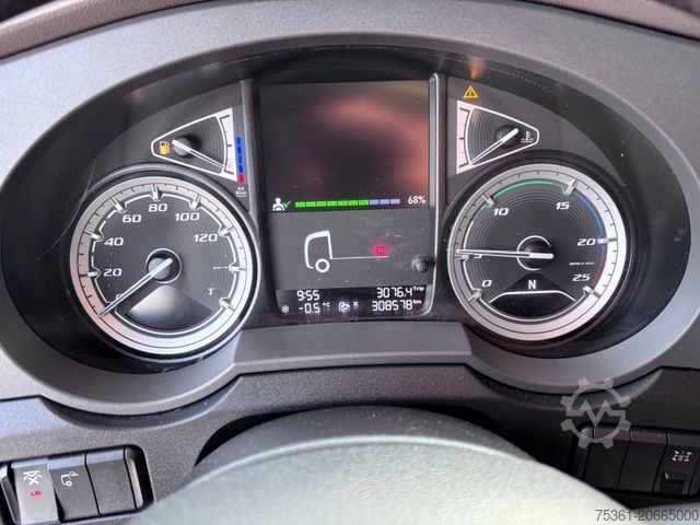 Standard tractor unit DAF XF 530 SSC Super Space Cab Prod. 2022 - RETARDER