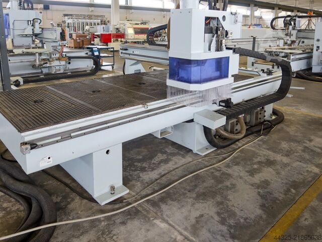 CNC Machine Centres With Flat Tables WEEKE VANTAGE 24 L