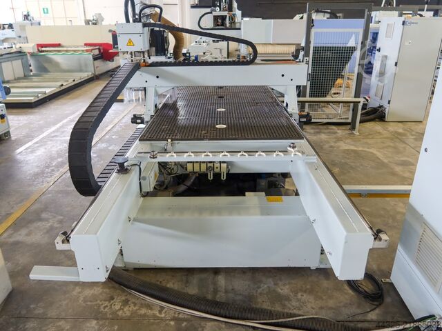 CNC Machine Centres With Flat Tables WEEKE VANTAGE 24 L