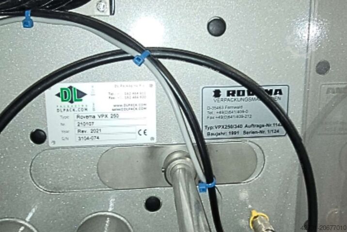 Bag forming, filling and sealing machine Rovema VPX 250 with SDX