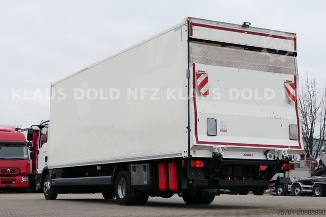 Box truck MAN TGL 12.250 Koffer 12t Kamera LBW Euro 6