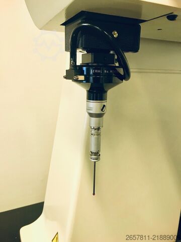 Coordinate measuring machine Mitutoyo Crysta Plus574