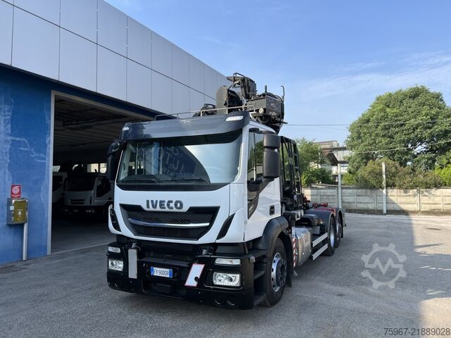 Hooklift truck with crane Iveco Stralis 480