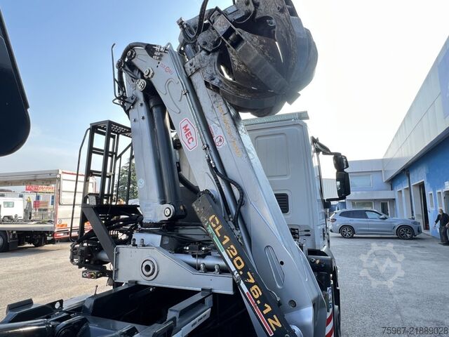 Hooklift truck with crane Iveco Stralis 480