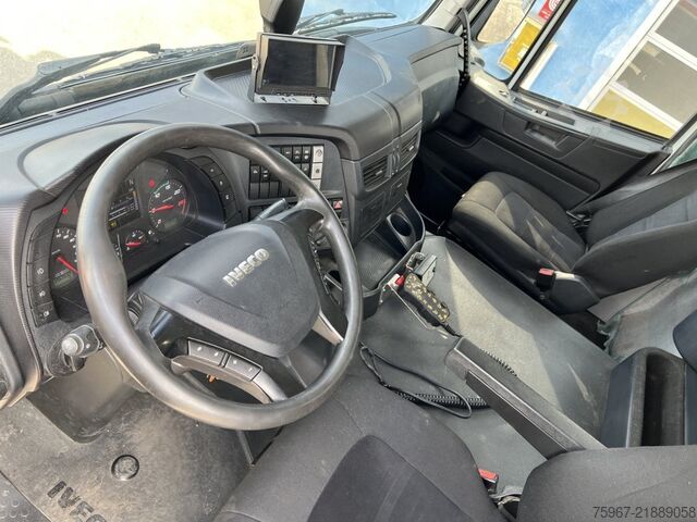 Hooklift truck with crane Iveco Stralis 480