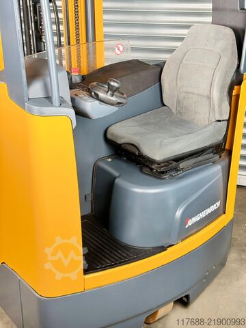 Reach truck Jungheinrich ETV 214 - Service Neu - Batterie 81% - 8,3M Hub