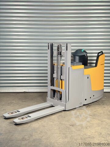 High lift truck driver Jungheinrich ERD 220 - Service Neu - Batterie 84% - Initialhub
