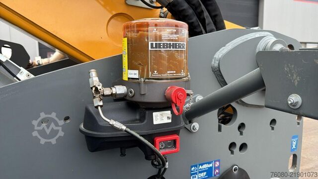 Teleskoplader Liebherr T42-7S (INCL BUCKET / BE MACHINE / LIKE NEW / 7...