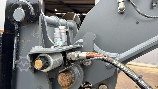Teleskoplader Liebherr T42-7S (INCL BUCKET / BE MACHINE / LIKE NEW / 7...