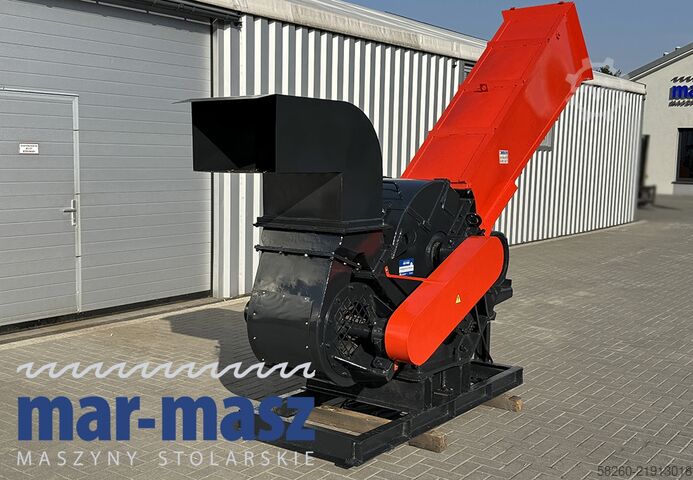 Drum chipper/shredder with 4 knives