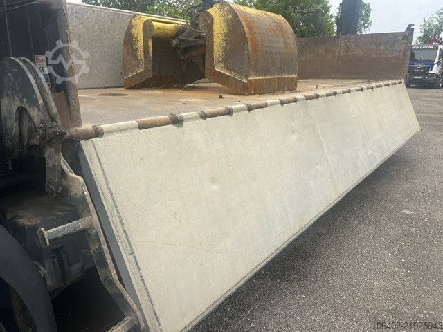 Tipper truck Scania G490 8x4 Heckkran und Bordmatic