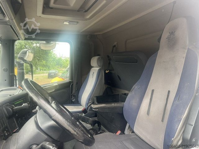 Tipper truck Scania G490 8x4 Heckkran und Bordmatic